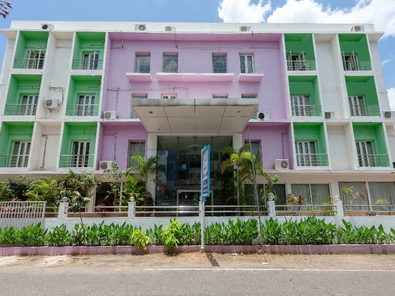 Lotels Hotel Ченай Екстериор снимка